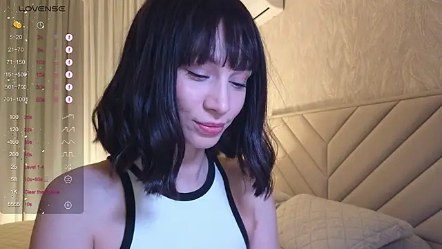 Alice Wonders online show from November 7, 8:09 am