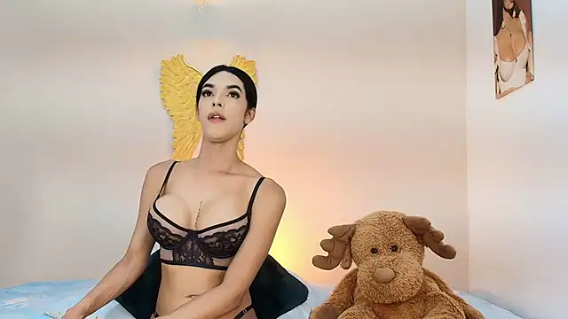salome Collins 1 online show from May 2, 5:05 pm