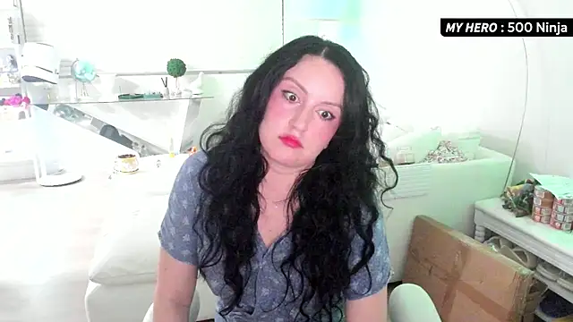 Snapshot of Vesaaa chatting on October 16, 5:43 am Vesaaa online show from October 16, 5:43 am