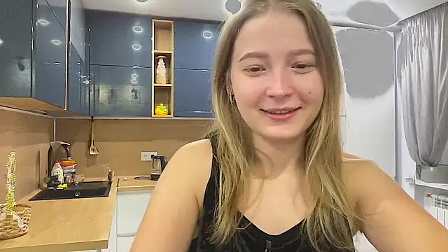 Snapshot of CharmingSarah chatting on September 12, 2:57 pm CharmingSarah online show from September 12, 2:57 pm