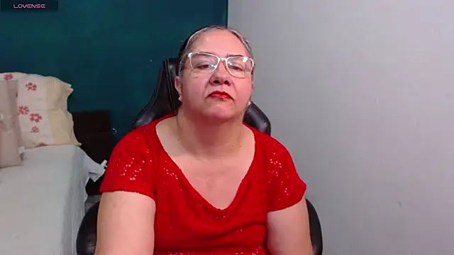 scaelettdubois online show from May 2, 12:25 am