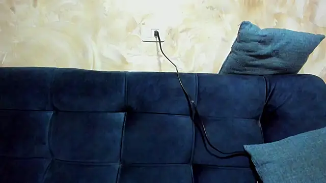 tiffanystonne online show from October 14, 3:36 pm