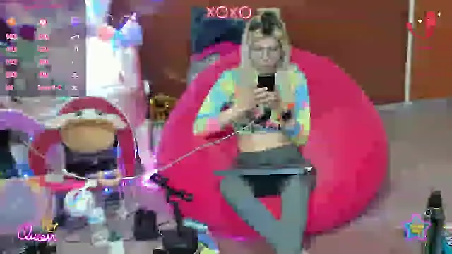 Skinygirl online show from July 30, 1:17 am
