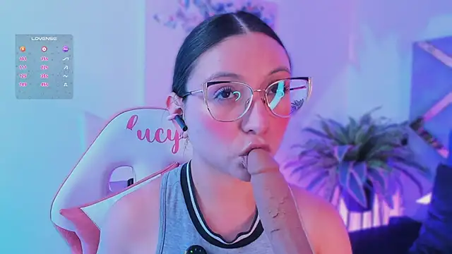 lucy neil online show from January 7, 4:16 am