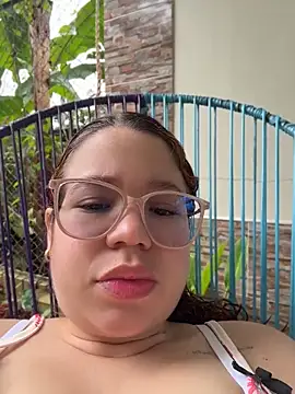 Lucyklein2022 online show from June 12, 2:58 pm