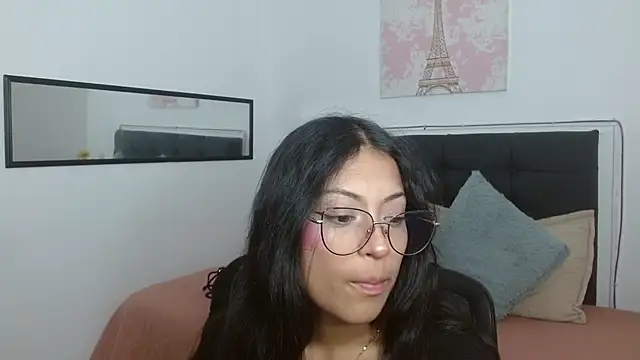 vaness weet online show from June 9, 9:47 pm