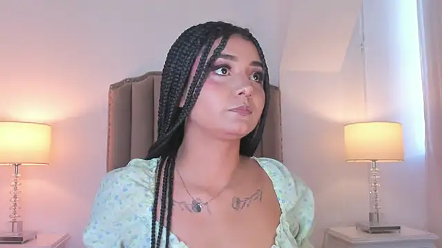 Emma Torres   online show from June 27, 12:22 pm