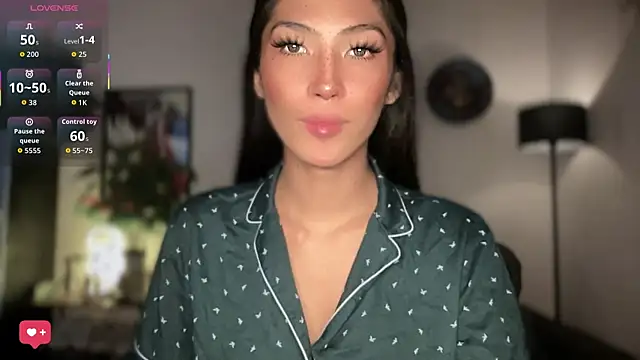 Thicker Belle online show from July 28, 8:01 pm