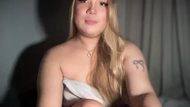 Snapshot of MistressOf_Americaxxx chatting on September 28, 9:03 am MistressOf Americaxxx online show from September 28, 9:03 am