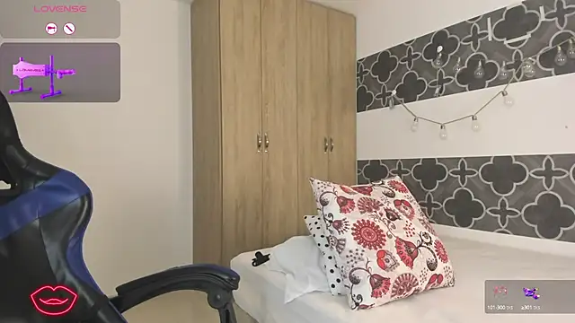 Snapshot of NAMIMAYERS2 chatting on October 13, 3:09 am NAMIMAYERS2 online show from October 13, 3:09 am