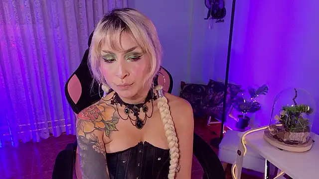 Cinamoonn online show from July 21, 11:05 pm