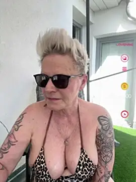 German Milf online show from May 2, 1:25 pm