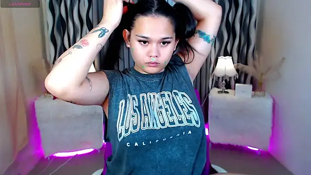 Magnificent EllaTS online show from October 5, 8:03 pm