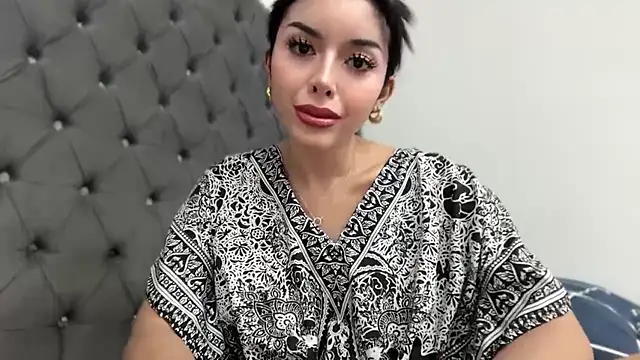 Snapshot of sassymarylou chatting on October 2, 2:11 pm sassymarylou online show from October 2, 2:11 pm