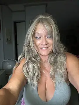 cowgirlc online show from July 11, 2:44 am