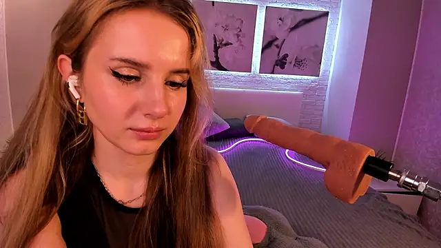 Betty June online show from October 10, 8:36 pm