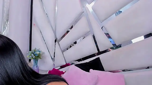 kylie seex online show from July 11, 2:44 am
