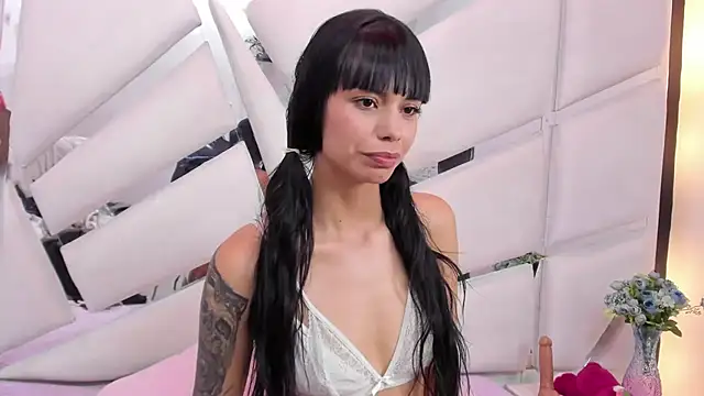 kylie seex online show from August 2, 3:31 am