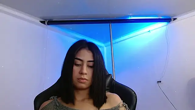 Martina1369 online show from June 10, 5:06 am
