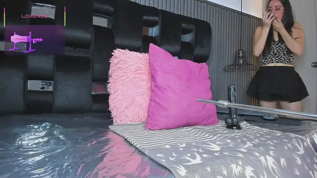 levana1 online show from October 24, 3:02 am