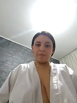 LizzRouse online show from November 15, 2:01 am