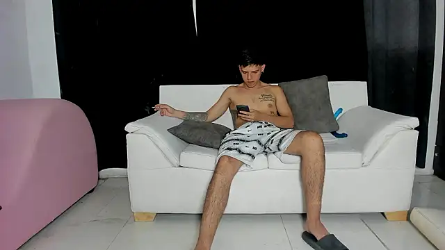 self love46 online show from February 4, 8:01 pm