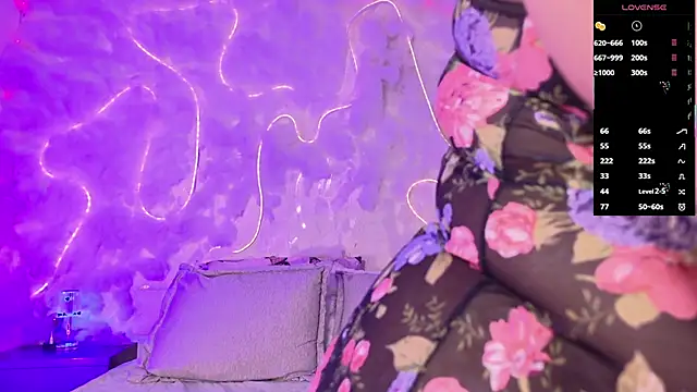 emmajohnss online show from March 6, 4:51 am