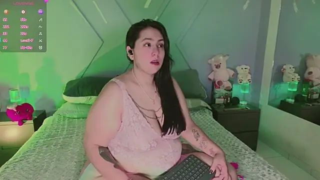 emmajohnss online show from June 17, 4:03 am
