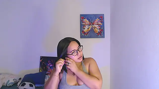 luciana keating online show from December 16, 7:09 pm