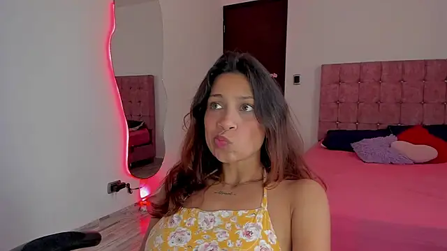 cora 22 online show from July 17, 4:32 pm