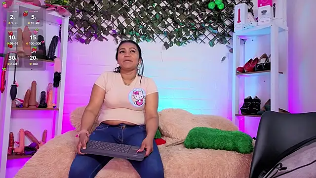 louise nails online show from June 24, 8:19 pm