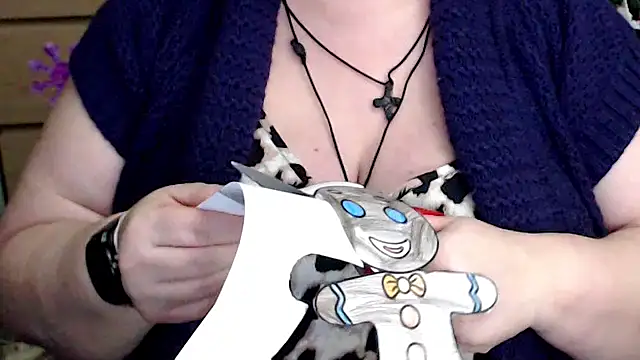 mayasmith online show from December 4, 7:36 pm