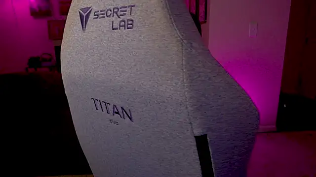 KiraSpitQueen online show from January 16, 4:08 am