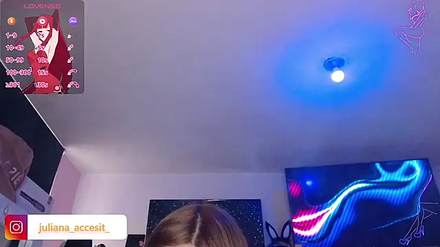 caroline cossei online show from November 10, 5:08 pm