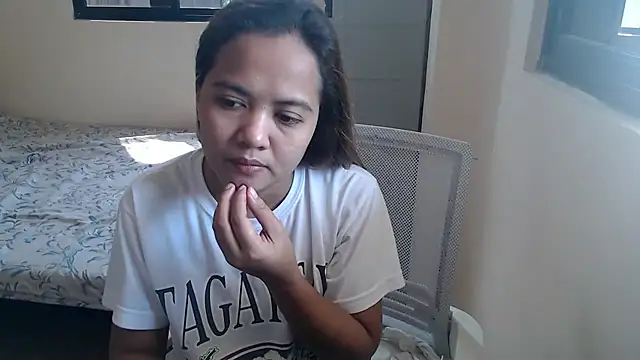 Snapshot of xTheLastVIRGINx chatting on October 9, 5:11 am xTheLastVIRGINx online show from October 9, 5:11 am