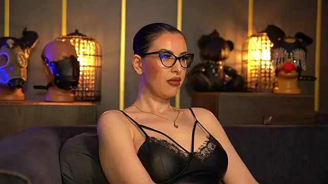kelly kent online show from May 4, 11:08 pm
