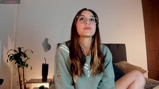 catimore online show from March 18, 3:17 pm