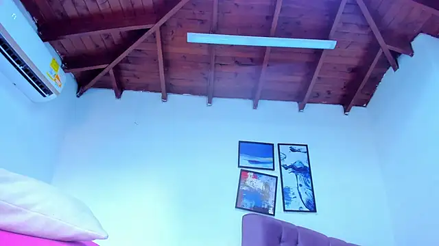 Gretta Queen online show from October 13, 5:04 pm