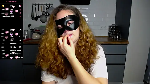 BubbbleGumm online show from April 29, 5:40 pm