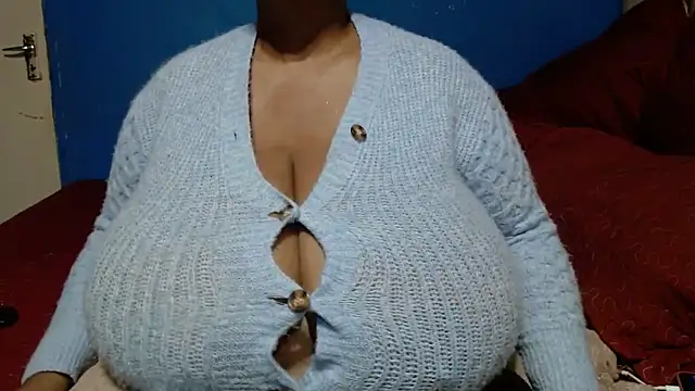 CUTEFIRMMELONSS online show from June 1, 9:05 pm