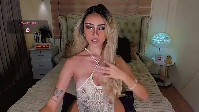 FinestGirlx online show from March 3, 1:00 am