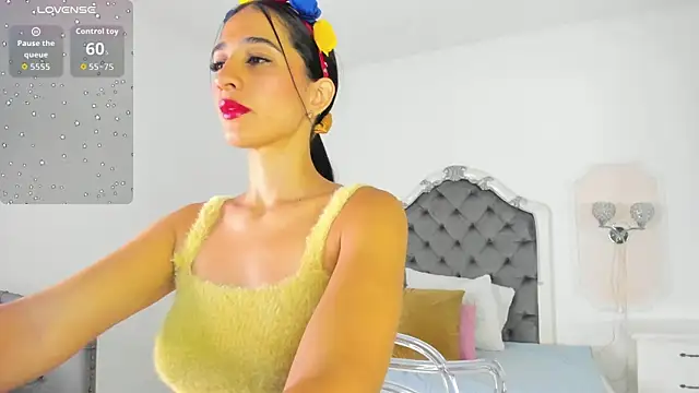 Valentina Ross  online show from July 7, 11:57 am