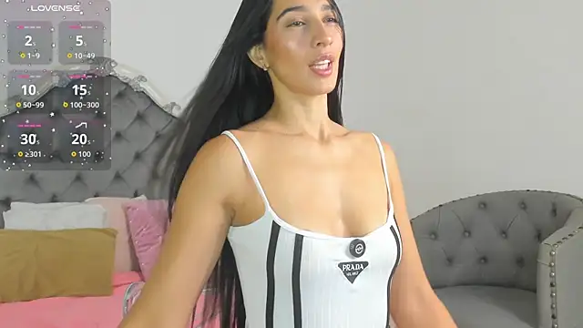 Valentina Ross  online show from July 28, 12:23 pm