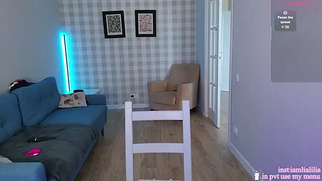 lialiliaa online show from July 29, 8:36 am