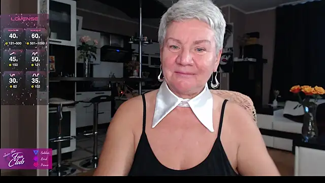 roxana brooks online show from October 26, 2:01 pm