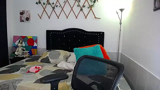naughty girl 4u online show from July 3, 7:42 pm