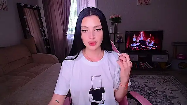   Malika   online show from June 28, 6:09 am