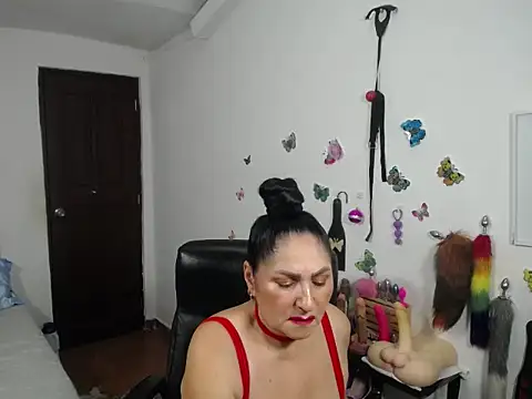 mature bigboobs10 online show from November 14, 4:01 am