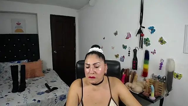 mature bigboobs10 online show from May 2, 4:27 am