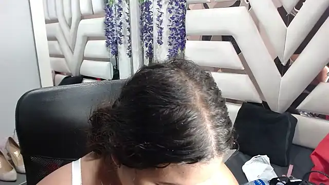 ValenTitis online show from April 23, 8:22 pm